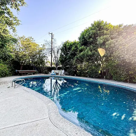 Villa Sunny 1Br Hideaway With Shared Pool Oasis -Lou2-Uc